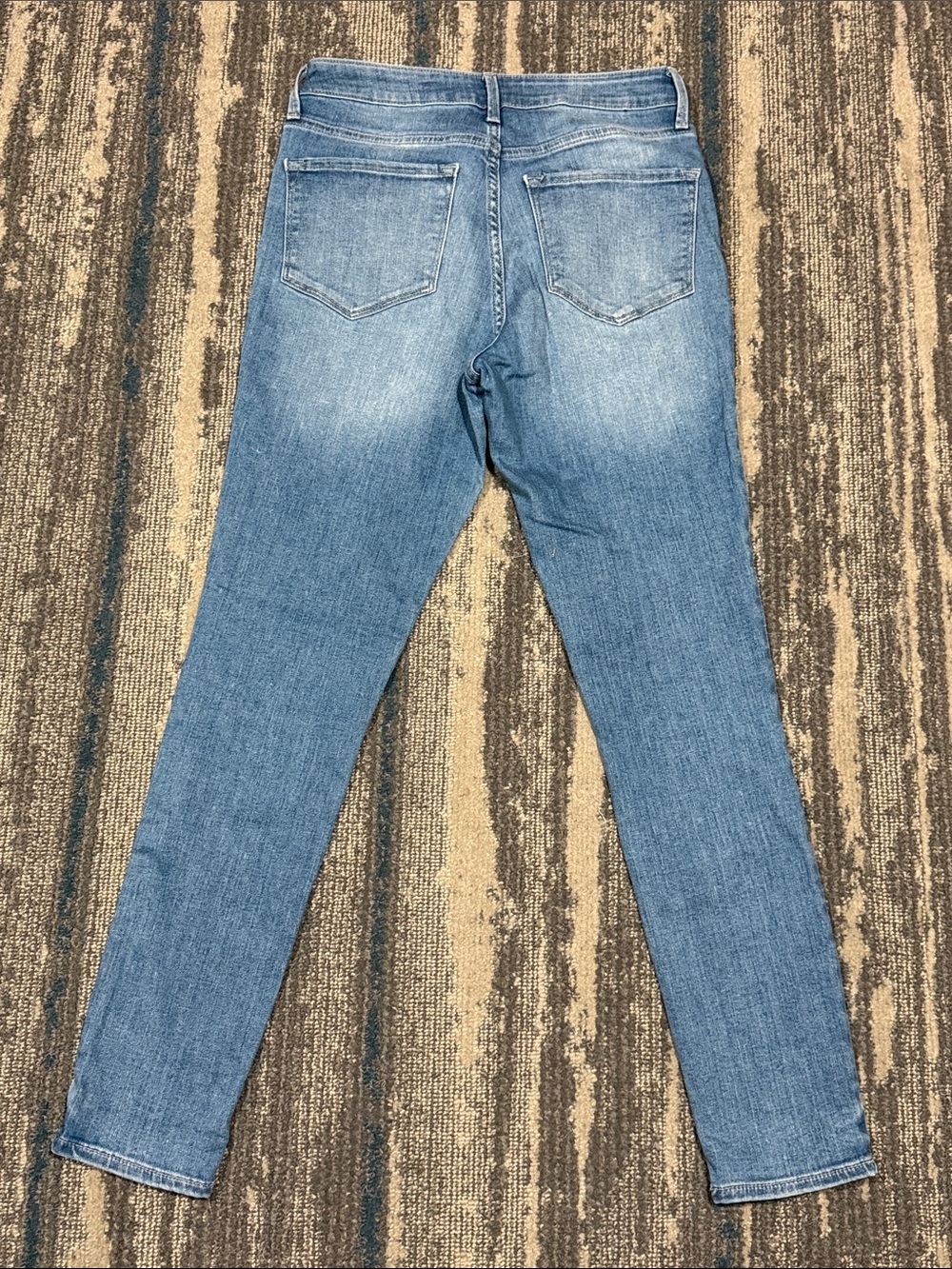 Size 6 Old Navy Rockstar Super Skinny High Rise Light Blue Jeans